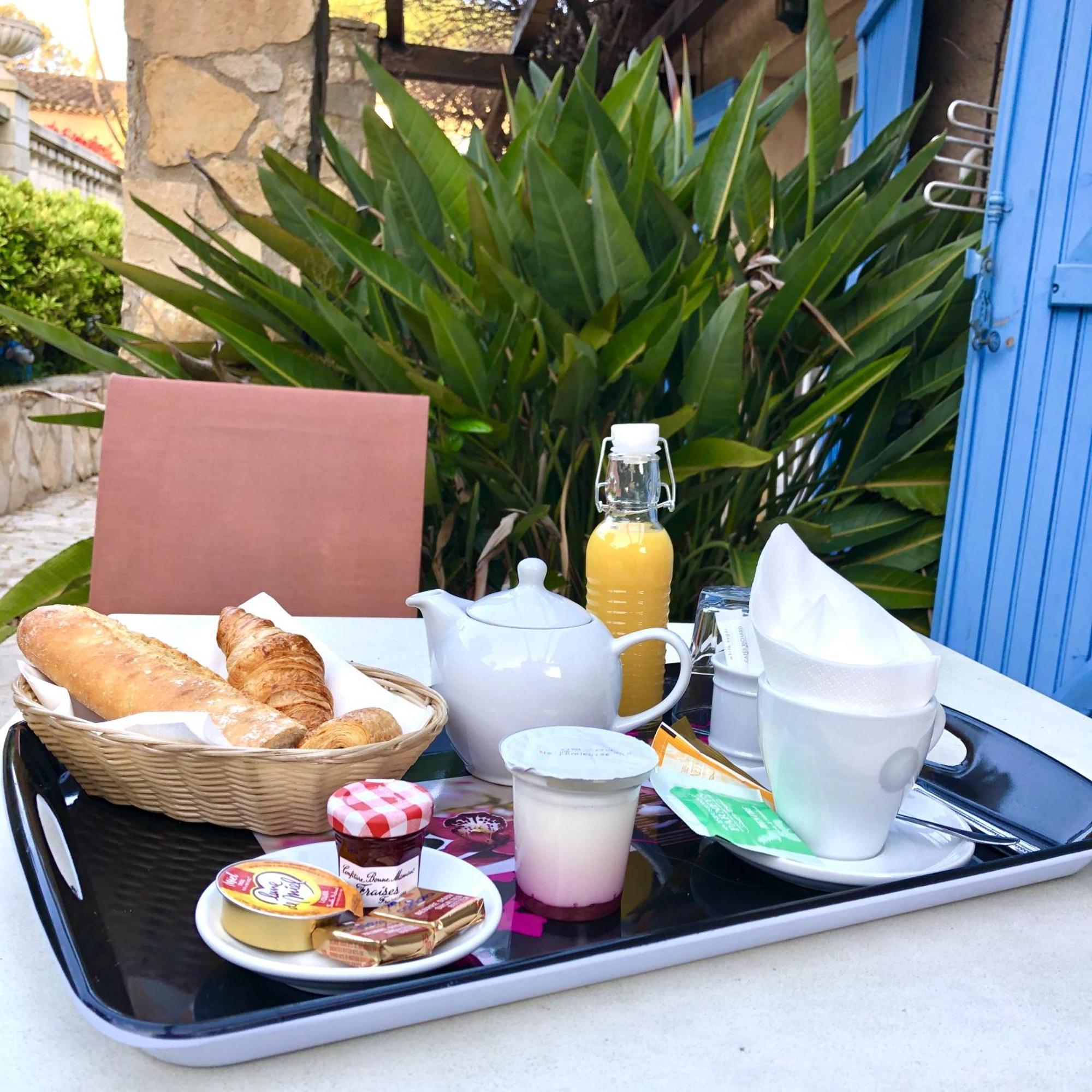 Hotel Jas Neuf Sainte-Maxime Exterior photo